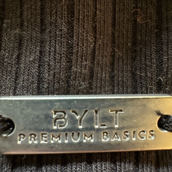 BLYT Black Ribbed Short Sleeve Top - Picture 4 of 4